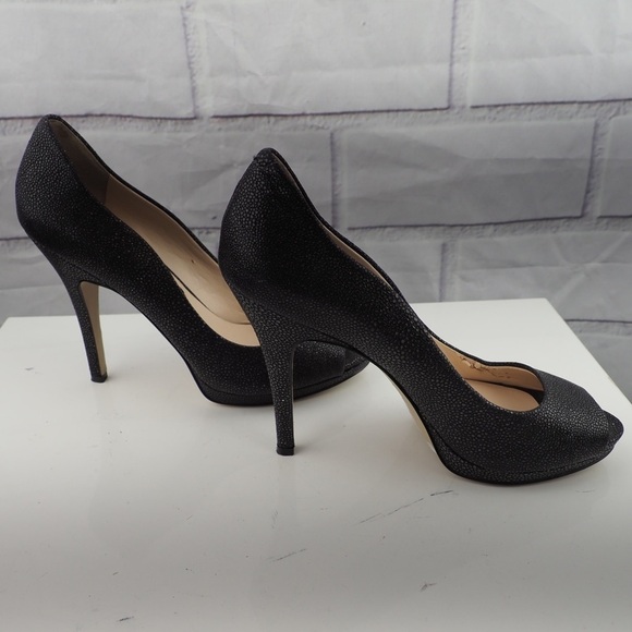 Boutique 9 Talia 7.5 black platform peeptoe pumps - Picture 5 of 10